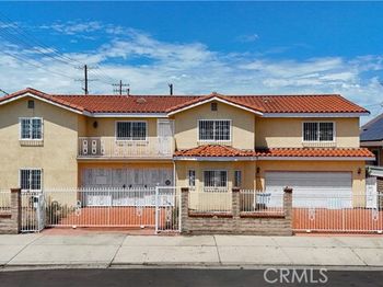 3672 S Normandie