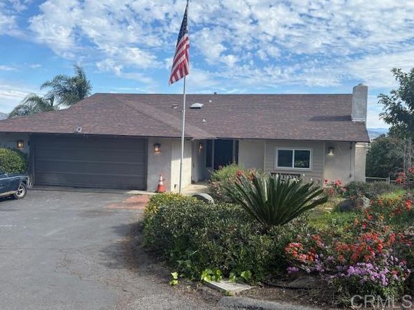 1329 Park Hill Lane 1, Escondido CA 92025