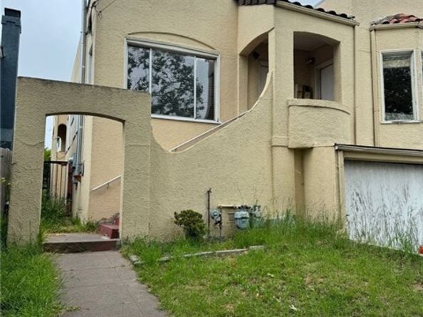 2123 High, Oakland CA 94601