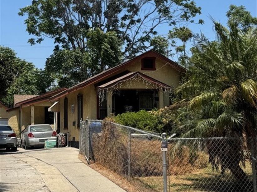 811 East 113th Street, Los Angeles CA 90059