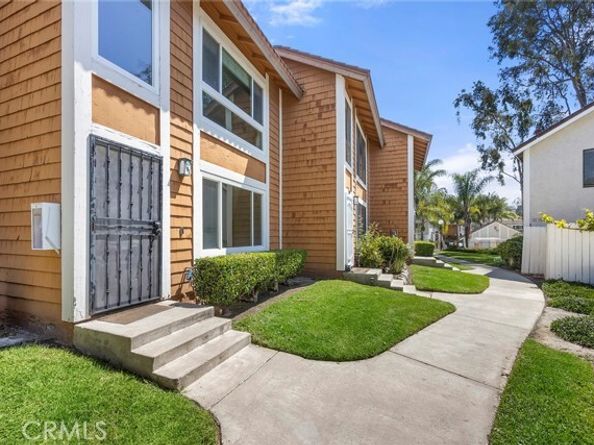 25885 Trabuco 101, Lake Forest (el Toro) CA 92630