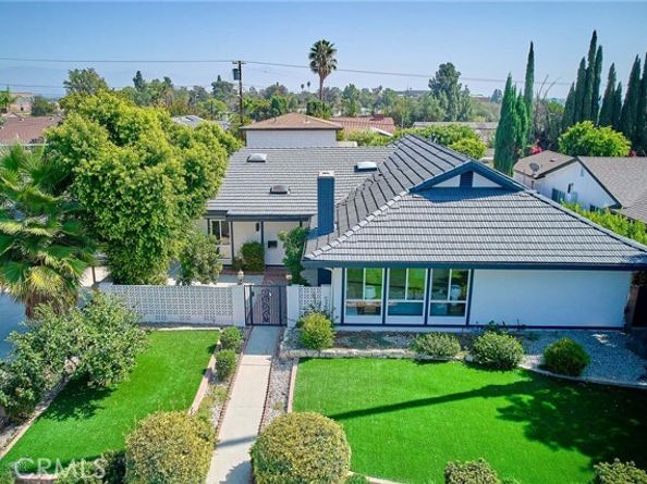 9604 Swinton, North Hills (los Angeles) CA 91343