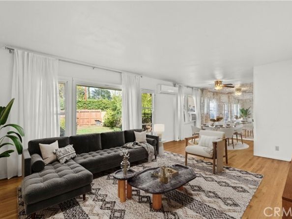 16731 Victory Boulevard, Van Nuys (los Angeles) CA 91406