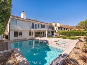 5879 Ridgebrook