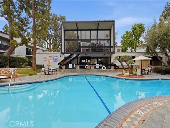 18645 Hatteras Street 289, Tarzana (los Angeles) CA 91356