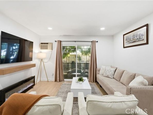 6904 Radford 5, North Hollywood (los Angeles) CA 91605
