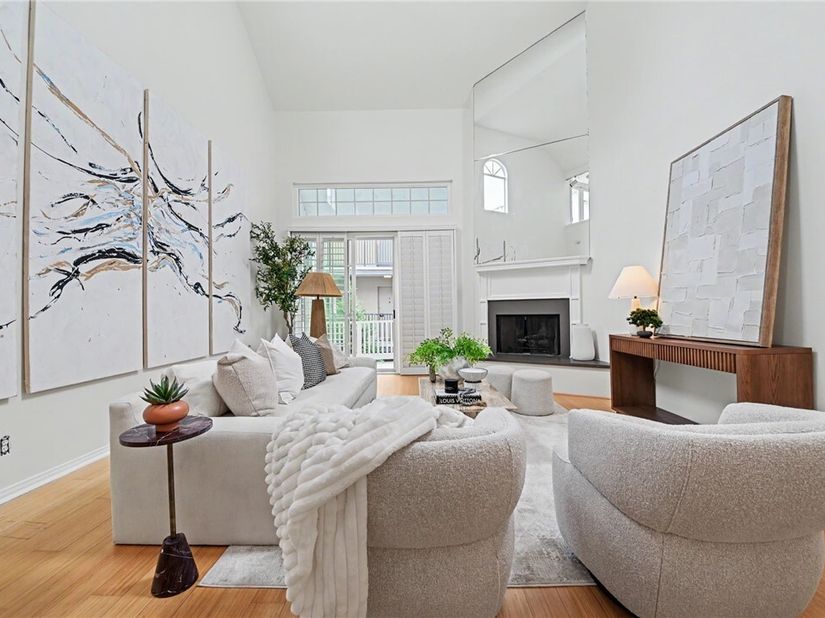 11667 Gorham 304, Los Angeles CA 90049