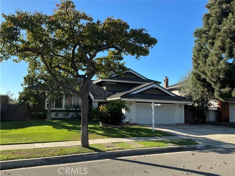 2709 Cardinal, Costa Mesa CA 92626