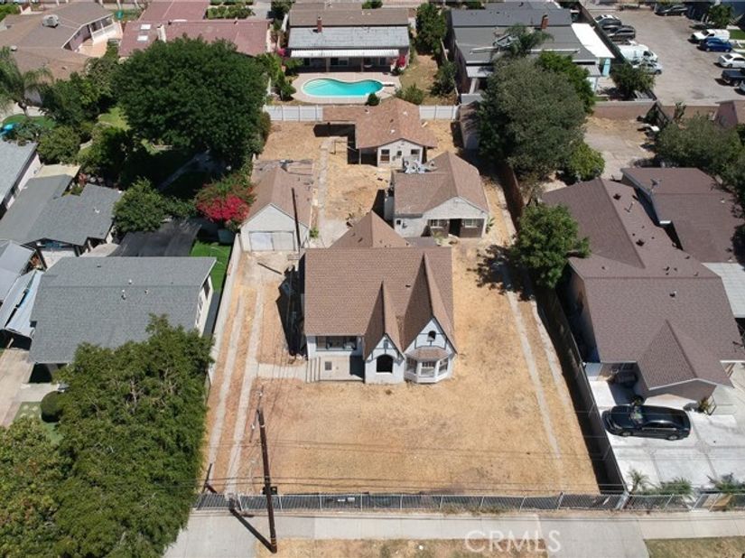 6824 Tyrone, Van Nuys (los Angeles) CA 91405