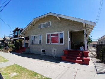 122 E Gage