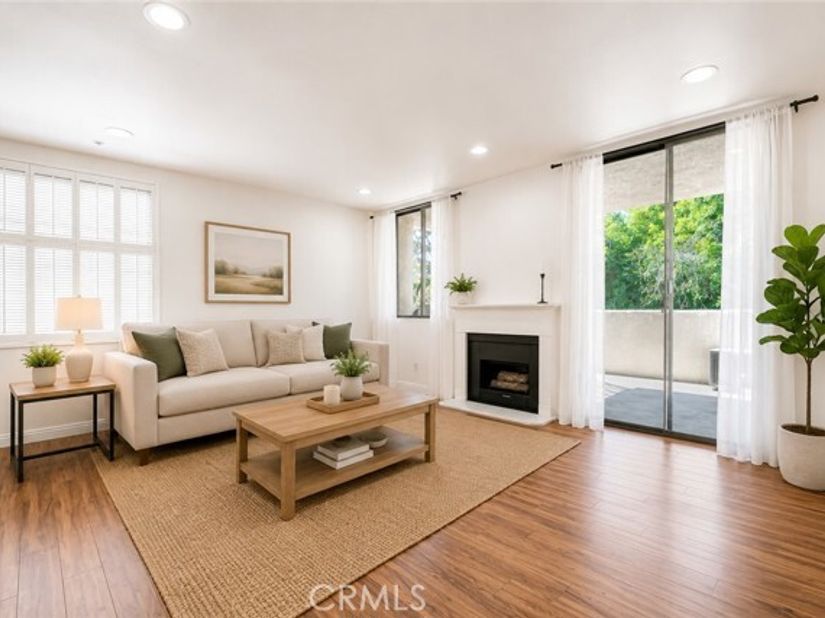 7001 S La Cienega 101, Los Angeles CA 90045