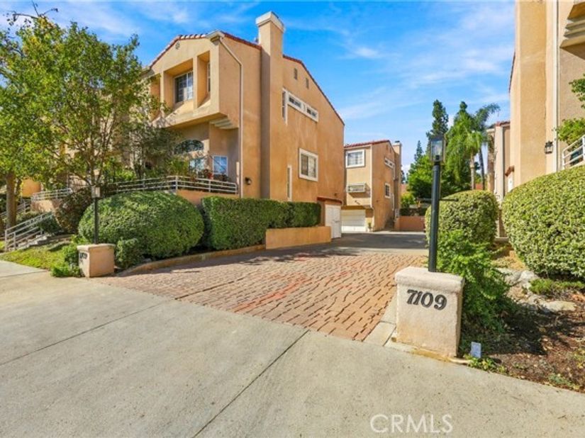 7109 Farralone 117, Canoga Park (los Angeles) CA 91303