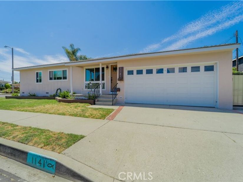 1141 W Young, Wilmington (los Angeles) CA 90744
