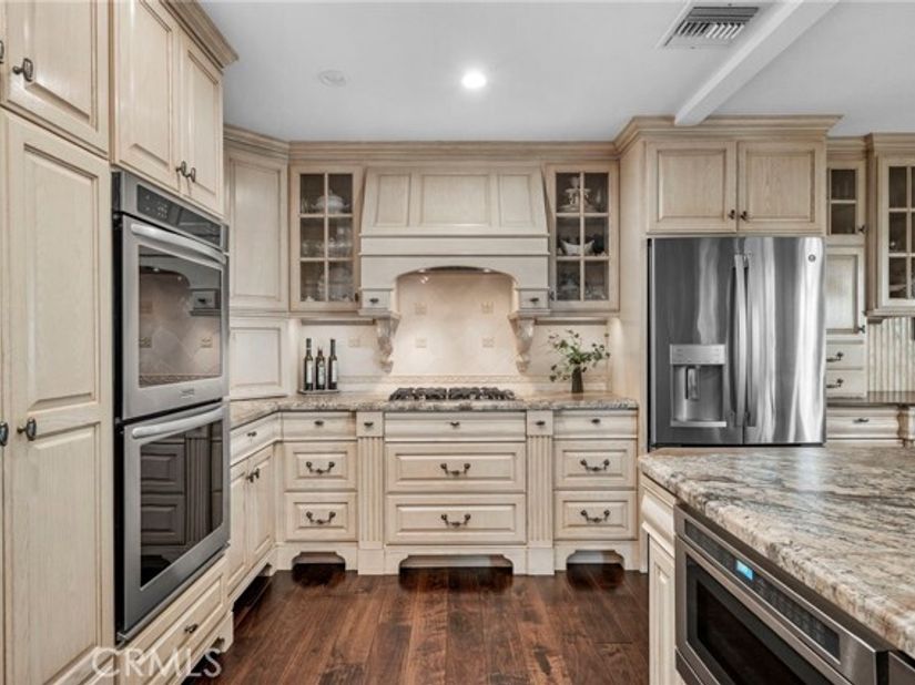 887 Via Maria, Upland CA 91784