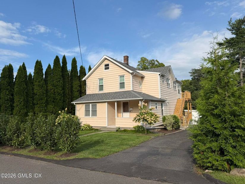 16 Raymond Street, New Canaan CT 06840