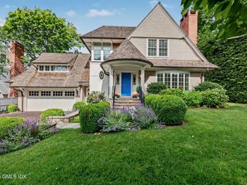 7 Hearthstone Drive