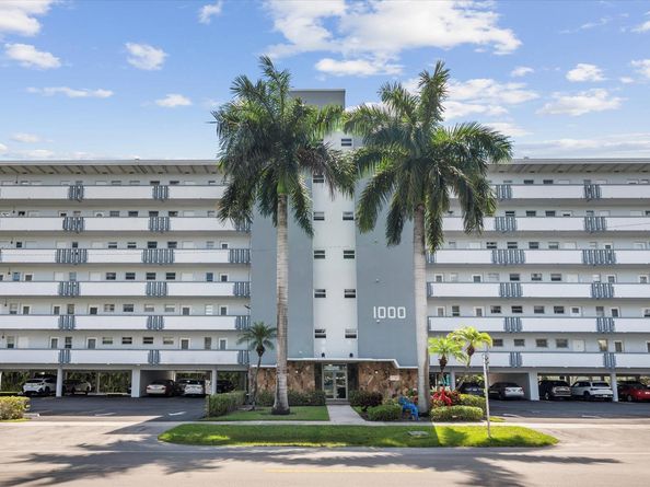 1000 NE 14th Ave 211, Hallandale Beach FL 33009