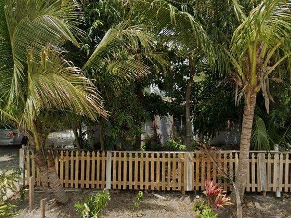 1141 S Ridge Rd, Lantana FL 33462