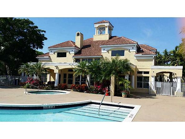 2465 NW 33rd St 1506, Oakland Park FL 33309