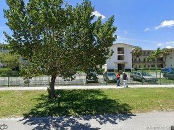 16790 NE 14th Ave 103, Miami FL 33162