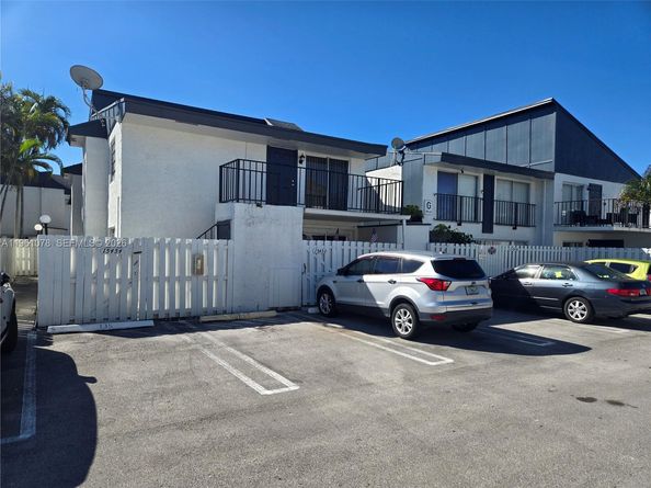 15454 SW 85th Lane 135, Miami FL 33193