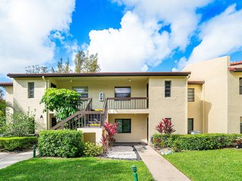 8320 Casa Del Lago