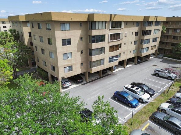 8030 Hampton Boulevard 404, North Lauderdale FL 33068
