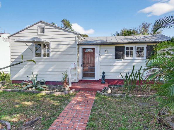1122 N L Street, Lake Worth Beach FL 33460