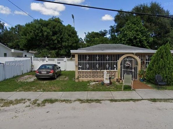Undisclosed Address #A12025434, Miami FL 33147