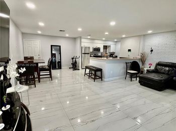 518 NW 47th Court
