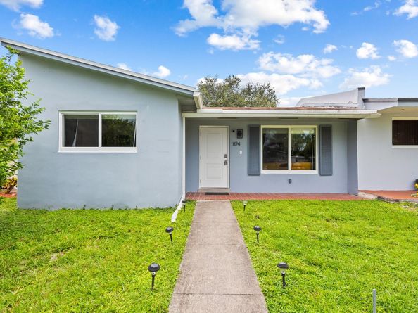 824 N Golf Drive, Hollywood FL 33021