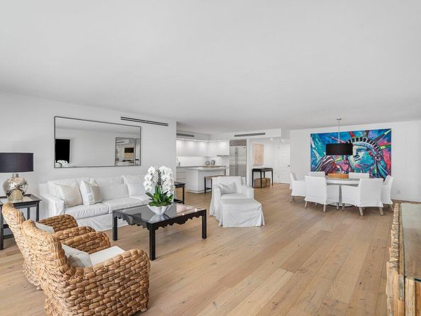 100 Worth Avenue 220, Palm Beach FL 33480