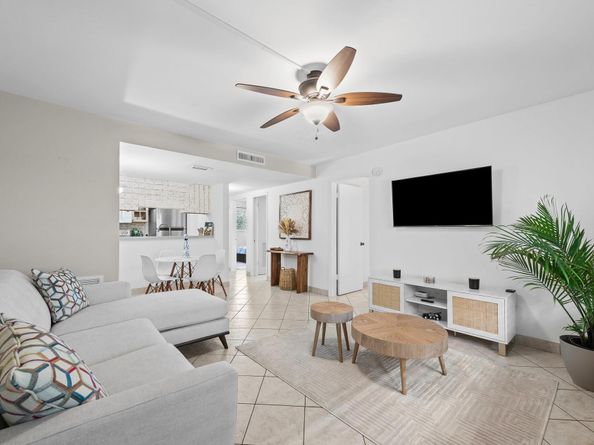 1000 SE 15th St 103, Fort Lauderdale FL 33316