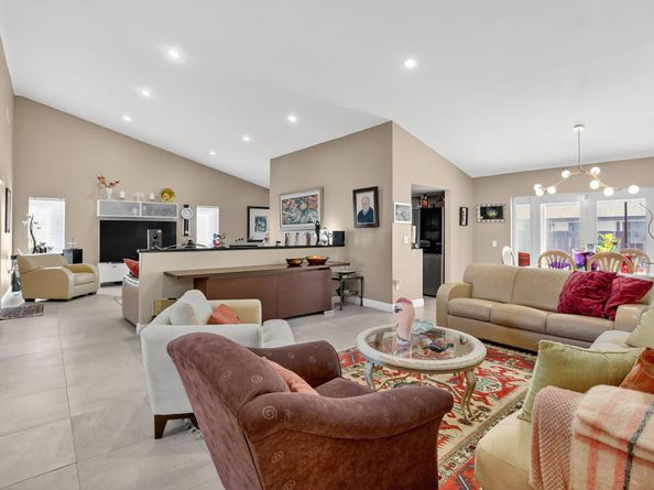 10120 Sheridan St., Pembroke Pines FL 33026