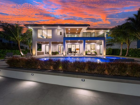 2880 NE 9th Street, Pompano Beach FL 33062