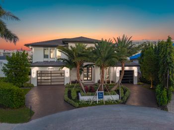 2880 NE 9th Street