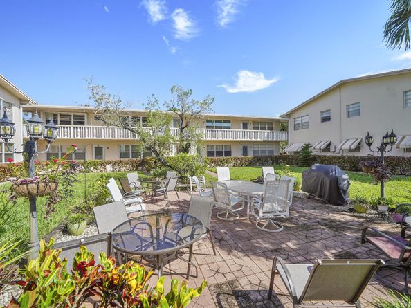 213 Cambridge I, West Palm Beach FL 33417