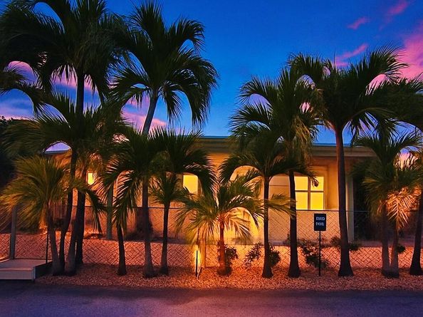 2285 NE 136th Lane, North Miami Beach FL 33181