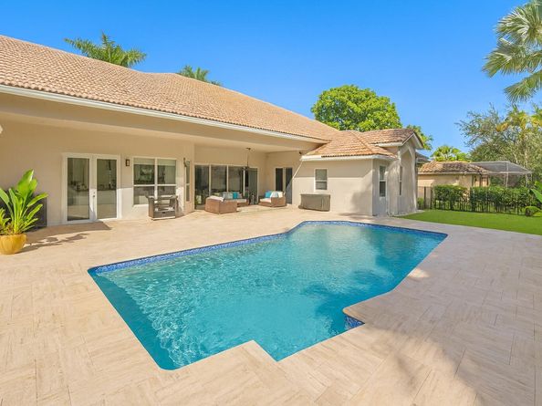 1290 Manor Court, Weston FL 33326