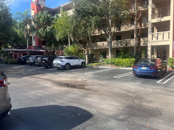 2208 S Cypress Bend Drive 106, Pompano Beach FL 33069