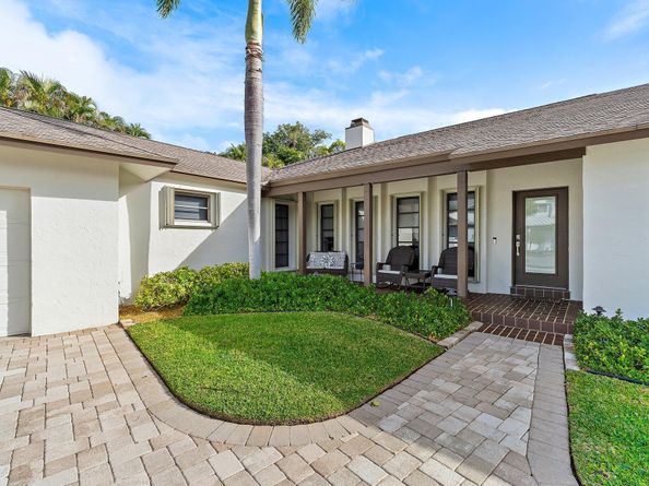 348 River Drive, Tequesta FL 33469