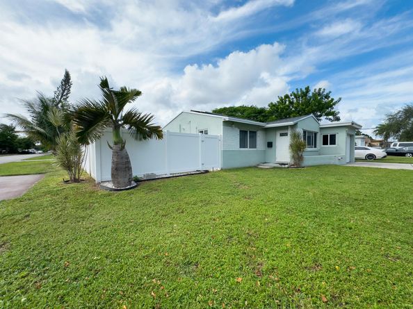 1602 N 23 Avenue, Hollywood FL 33020