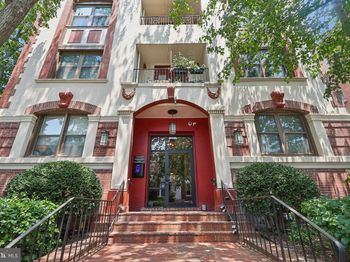 1495 Newton Street NW