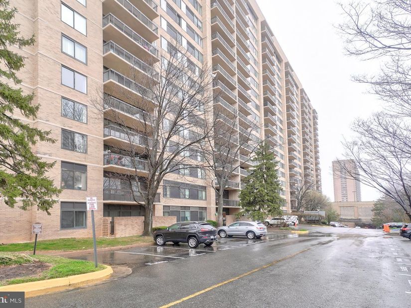 3713 S George Mason Drive 414 W, Falls Church VA 22041