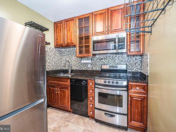 1425 4TH Street SW