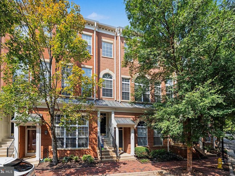 169 Martin Lane, Alexandria VA 22304