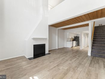 870 N 28TH Street