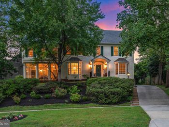 6807 Meadow Lane