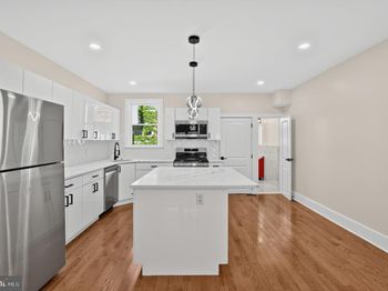 1524 S 30TH Street