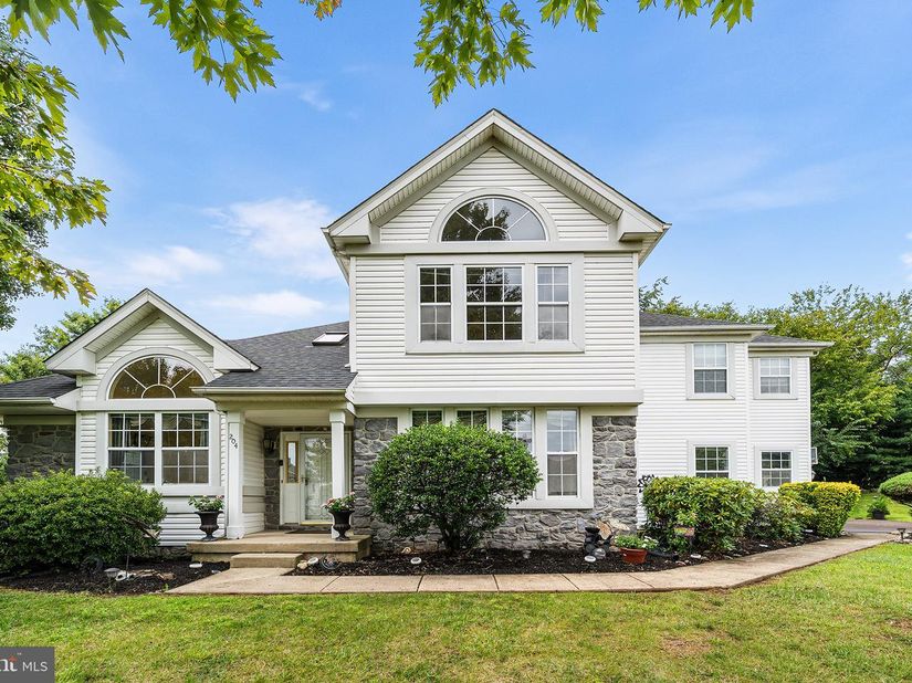 204 Somerset Circle, Chalfont PA 18914